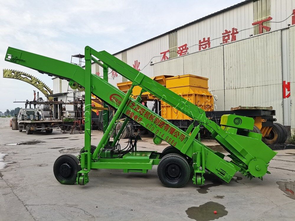 横向移动青贮取料机