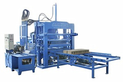 使用彩砖机的注意事项